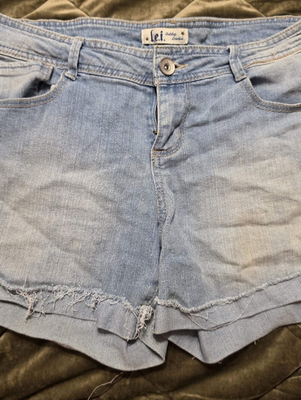 L.e.i. Light Blue Frayed Hem Denim Shorts